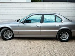 Silber Gebraucht 1996 BMW 740 Limousine | 13.990 €