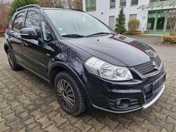 Schwarz Gebraucht 2012 Suzuki SX4 Club SUV | 6.499 € (Etwas zu teuer)