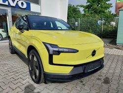 Moss yellow Gebraucht 2024 Volvo EX30 Plus SUV | 37.490 € (Etwas zu teuer)