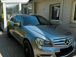 Silber Gebraucht 2011 Mercedes C220 Avantgarde Kombi | 12.500 €