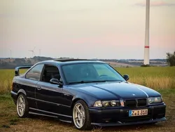 Blau Gebraucht 2025 BMW 318 M Sport Coupé | 9.000 €