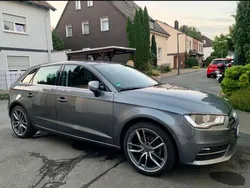 Grau Gebraucht 2013 Audi A3 Sportback Ambiente Limousine | 10.850 € (Guter Preis)