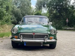 Grün Gebraucht 1976 MG B Cabrio | 16.800 €