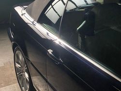 Blau Gebraucht 2005 BMW 330 Exclusive Cabrio | 11.000 € (Etwas zu teuer)