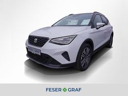 Clacial weiß metallic / midnight schwarz metallic Gebraucht 2025 Seat Arona Style SUV | 21.940 € (Fairer Preis)