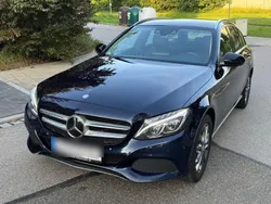Blau Gebraucht 2016 Mercedes C300e Avantgarde Kombi | 11.200 € (Fairer Preis)