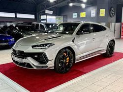 Grau Gebraucht 2024 Lamborghini Urus SUV | 320.000 €