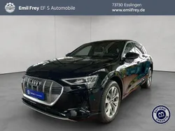 Brillantschwarz Gebraucht 2022 Audi e-tron Advanced SUV | 28.890 € (Fairer Preis)