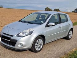 Silber Gebraucht 2009 Renault Clio II Dynamique Limousine | 5.800 € (Teuer)