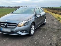 Grau Gebraucht 2014 Mercedes A180 Kleinwagen | 8.199 € (Guter Preis)