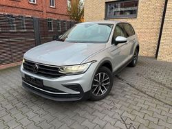 Silber Gebraucht 2022 VW Tiguan Basis SUV | 22.500 € (Fairer Preis)