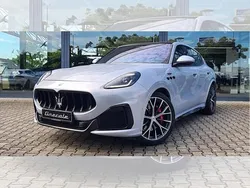 Silber (bianco astro metallic) Neu 2024 Maserati Grecale SUV | 126.314 € (Guter Preis)