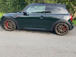 Grün Gebraucht 2019 Mini John Cooper Works Kleinwagen | 23.500 € (Fairer Preis)