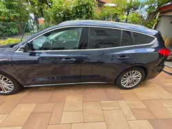 Blau Gebraucht 2021 Ford Focus Vignale Kombi | 22.500 € (Etwas zu teuer)