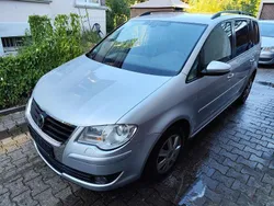 Silber Gebraucht 2010 VW Touran Trendline Van / Kleinbus | 1.980 € (Superpreis)