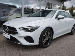 Digitalweiss metalliclack Gebraucht 2023 Mercedes CLA180 Limousine | 28.990 € (Guter Preis)