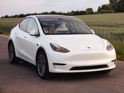 Weiß Gebraucht 2023 Tesla Model Y Long Range AWD SUV | 37.990 € (Fairer Preis)