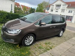 Braun Gebraucht 2010 VW Sharan Van / Kleinbus | 14.500 € (Teuer)