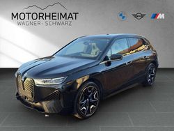 Saphirschwarz metallic Gebraucht 2022 BMW iX Sport Line SUV | 45.900 € (Fairer Preis)