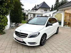 Weiß Gebraucht 2013 Mercedes B200 Van / Kleinbus | 12.980 € (Fairer Preis)