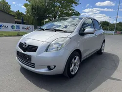Silber Gebraucht 2007 Toyota Yaris Sol Kleinwagen | 2.900 € (Fairer Preis)