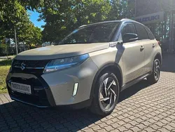Savannah/cosmicblack Neu 2025 Suzuki Vitara Comfort+ SUV | 27.950 € (Fairer Preis)