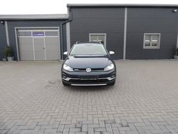 Blau Gebraucht 2016 VW Golf VII Kombi | 8.800 € (Fairer Preis)