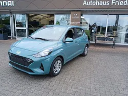 Grün Neu 2025 Hyundai i10 Select Kleinwagen | 15.990 € (Guter Preis)