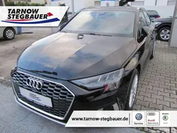 Mythosschwarz metallic Gebraucht 2024 Audi A3 Sportback Advanced Limousine | 30.850 € (Guter Preis)