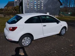 Weiß Gebraucht 2009 Seat Ibiza SC Reference Kleinwagen | 2.700 € (Fairer Preis)