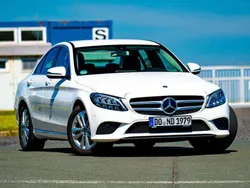 Weiß Gebraucht 2019 Mercedes C180 Limousine | 23.500 € (Fairer Preis)