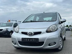 Silber Gebraucht 2009 Toyota Aygo Club Kleinwagen | 5.999 € (Fairer Preis)