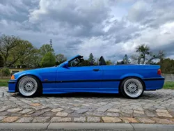 Blau Gebraucht 2025 BMW 328 Cabrio | 18.999 €