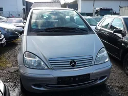 Silber Gebraucht 2003 Mercedes A160 Avantgarde Limousine | 450 € (Superpreis)