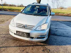 Silber Gebraucht 2005 Toyota Avensis Verso Sol Van / Kleinbus | 2.400 €