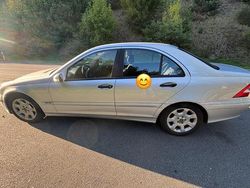 Gebraucht 2005 Mercedes C180 Limousine | 5.100 € (Etwas zu teuer)