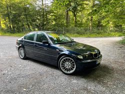 Blau Gebraucht 2003 BMW 320 Comfort Edition Limousine | 6.299 €