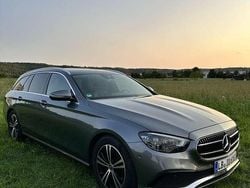 Grau Gebraucht 2020 Mercedes E200 Avantgarde Kombi | 29.500 € (Fairer Preis)