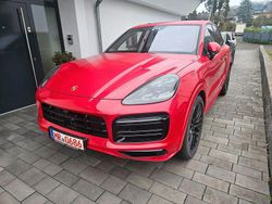 Rot Gebraucht 2022 Porsche Cayenne GTS SUV | 77.800 €