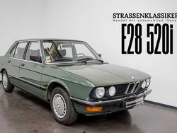 Grün Gebraucht 1982 BMW 520 Limousine | 9.500 €