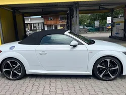 Weiß Gebraucht 2016 Audi TT Roadster Ambiente Cabrio | 30.600 € (Etwas zu teuer)