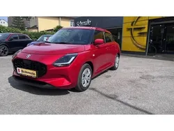 Rot Neu 2025 Suzuki Swift Club Limousine | 18.990 €