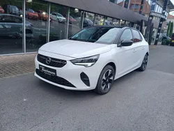 Weiß Gebraucht 2022 Opel Corsa-e Elegance Kleinwagen | 17.490 € (Etwas zu teuer)