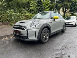 Grau Gebraucht 2021 Mini Cooper SE Essential Kleinwagen | 16.800 € (Fairer Preis)