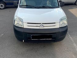 Weiß Gebraucht 2005 Citroën Berlingo Van / Kleinbus | 1.700 €