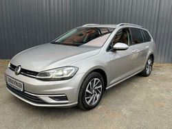 Silber Gebraucht 2018 VW Golf VII Sound Kombi | 12.499 € (Fairer Preis)
