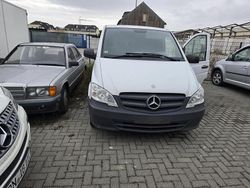 Grün Gebraucht 2011 Mercedes Vito Van / Kleinbus | 4.200 € (Superpreis)