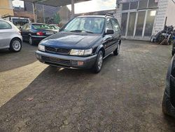 Schwarz Gebraucht 1996 Mitsubishi Space Runner Van / Kleinbus | 2.900 €