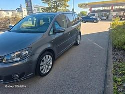 Grau Gebraucht 2014 VW Touran Cup Van / Kleinbus | 9.250 € (Superpreis)
