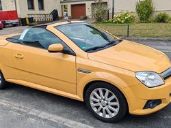 Gelb Gebraucht 2005 Opel Tigra Cabrio | 2.400 € (Fairer Preis)